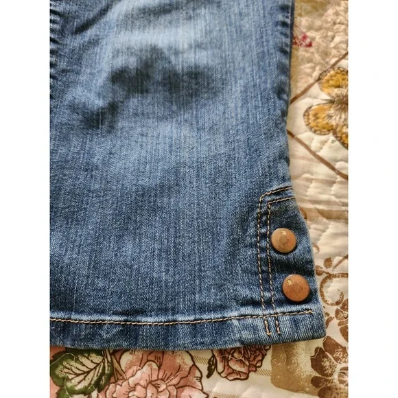 Gloria Vanderbilt Womens Slimming Effect High Rise Capri Pants Blue Stretch Sz 8 - Picture 4 of 11